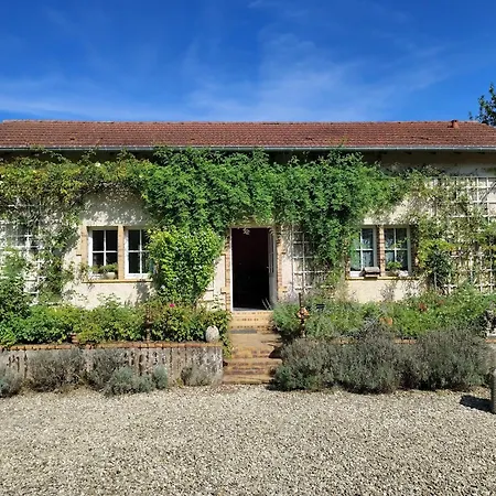 Hébergement de vacances La Cour Cachée Saulx-en-Woevre