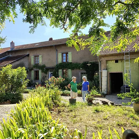 La Cour Cachee * Saulx-en-Woevre